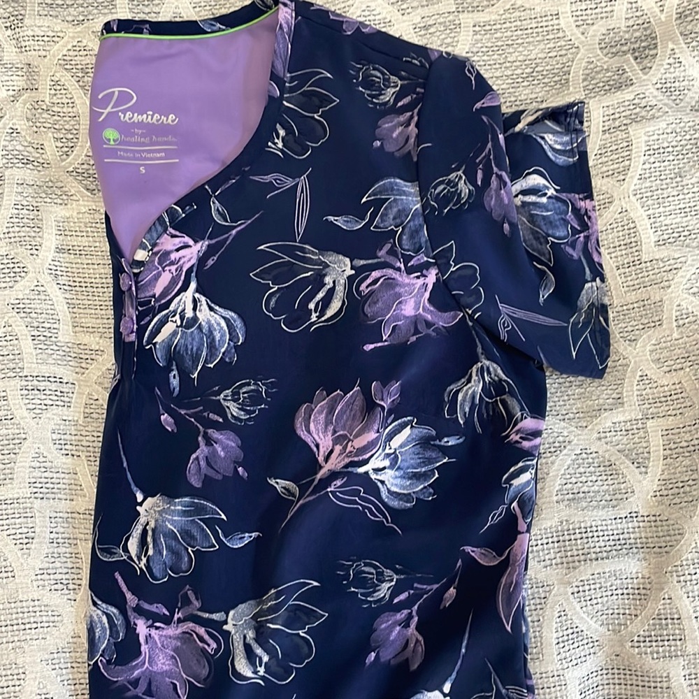 Scrub top